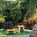 coffee shop dengan playground